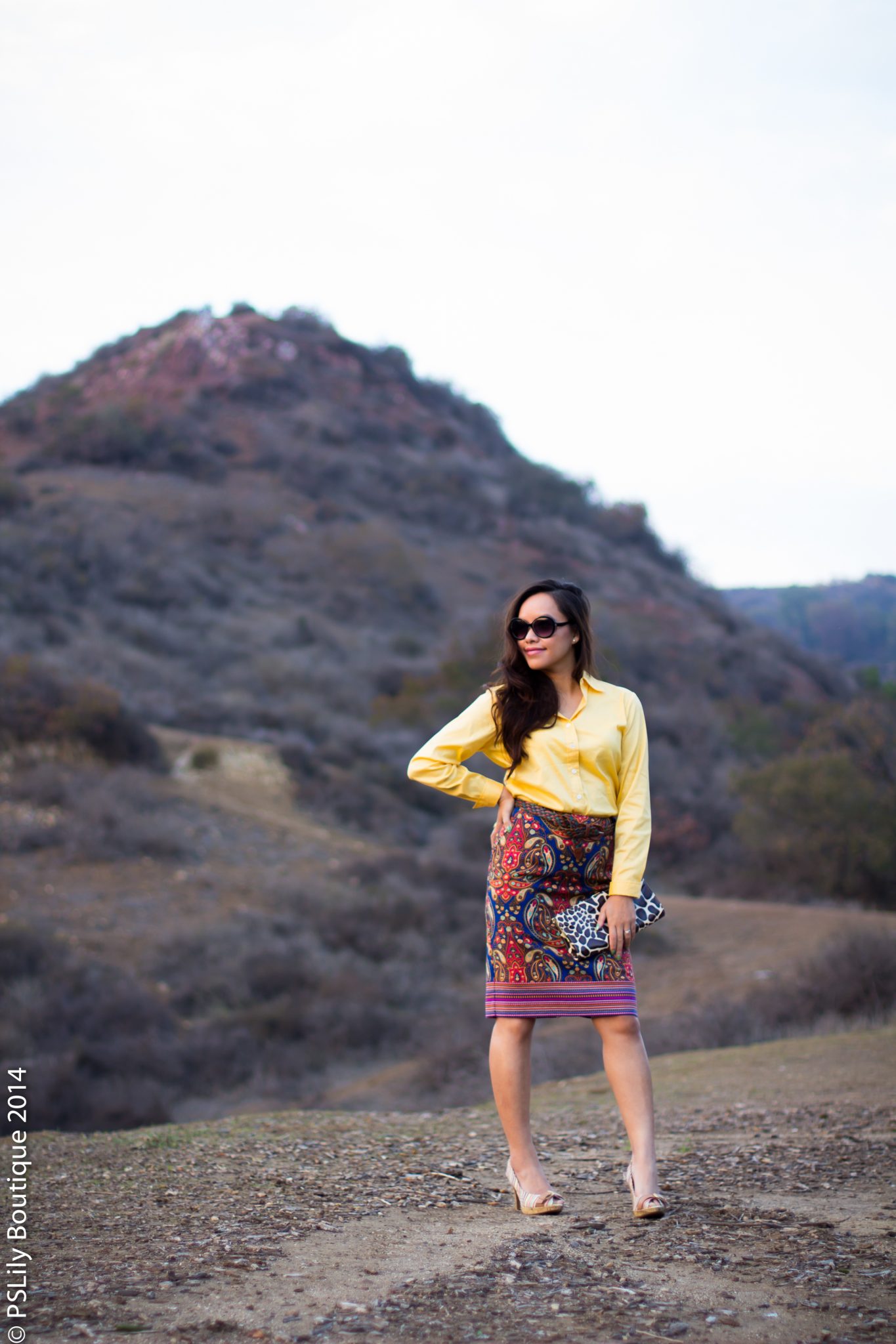 instagram-pslilyboutique-los-angeles-fashion-blogger-yellow shirt, paisley pencil skirt, striped sandals