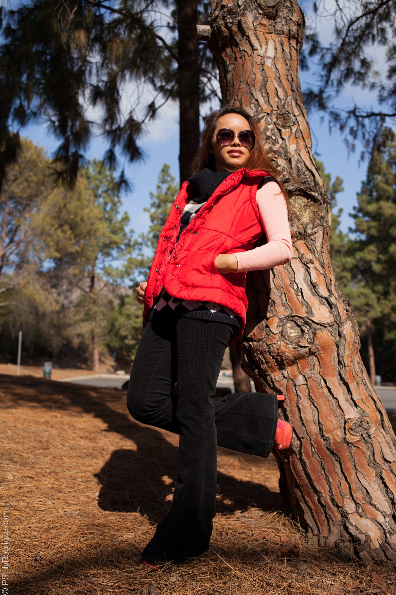 pslilyboutique, fashion blog, los angles fashion blogger, red puffer vest, black flared pants, fall 2014 outfit ideas, Instagram @pslilyboutique