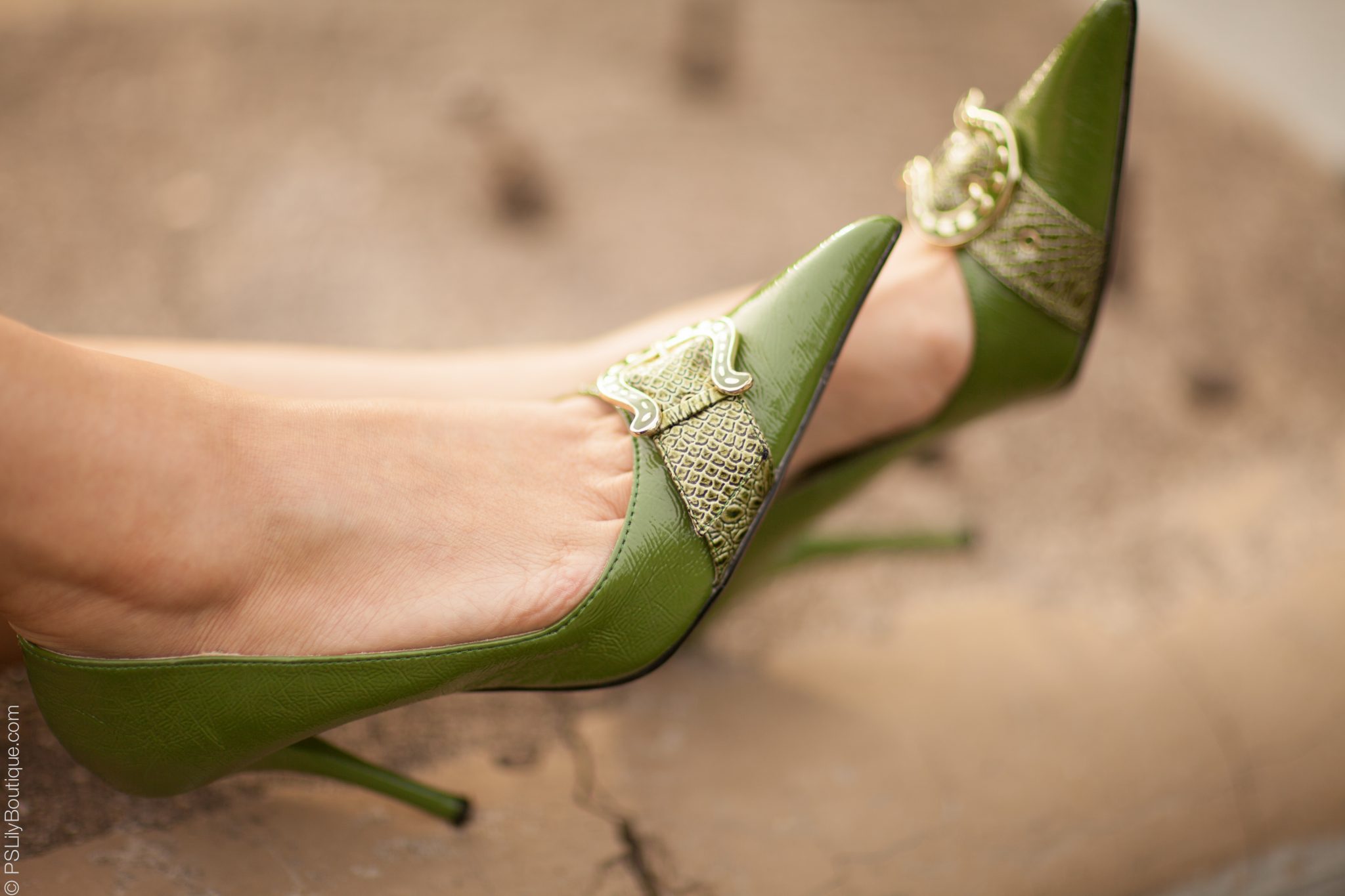 Linen | pslilyboutique-green-buckle-pointed-toe-anne-michelle-heels