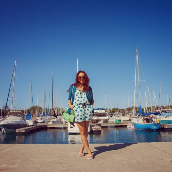 pslilyboutique-los-angeles-fashion-blogger-chicago-boat-dock-target-white-sandals-flipflops