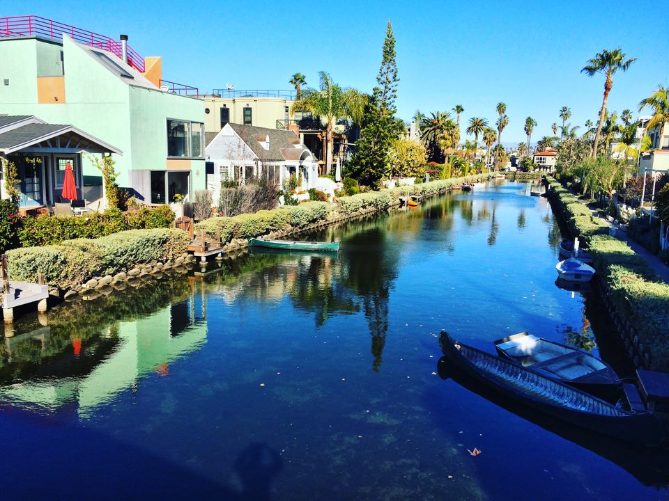 instagram-pslilyboutique-los-angeles-fashion-blogger-venice-beach-homes-venice-canals-walkway-winter-2016-happy-new-year-newpost-1416