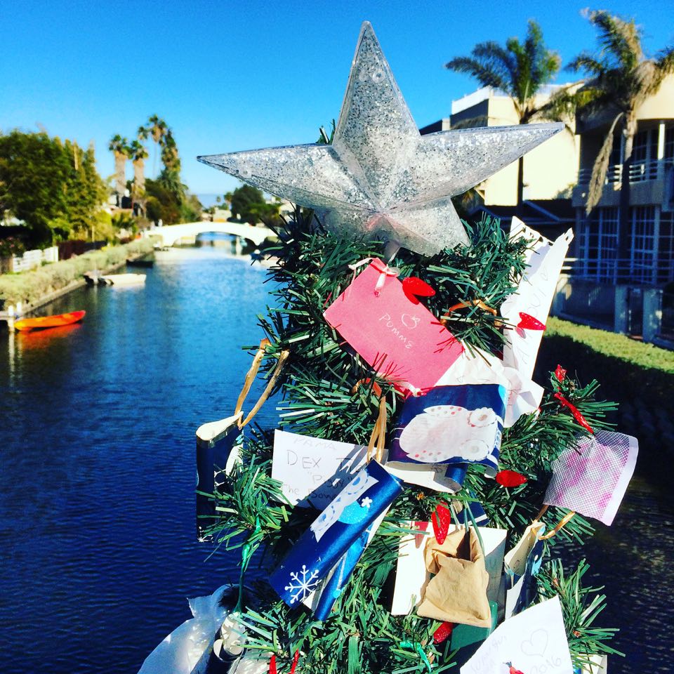 instagram-pslilyboutique-los-angeles-fashion-blogger-venice-canals-walkway-dreams-holiday-happy-new-year-2016-wish-1416