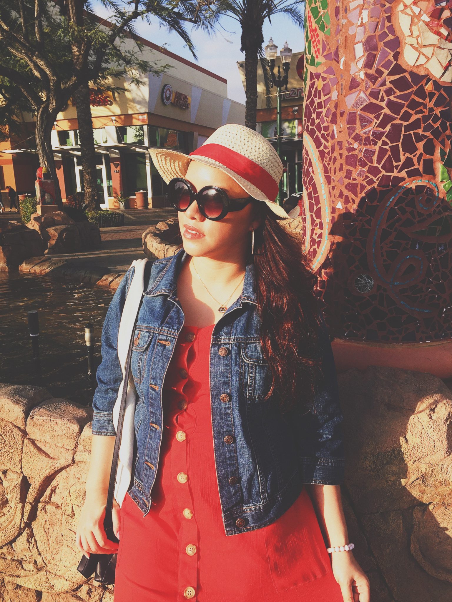  Instagram: @pslilyboutique, Pinterest, Los Angeles fashion blogger, top fashion blog, best fashion blog, fashion & personal style blog, travel blog, travel blogger, LA fashion blogger, round oversized sunglasses, straw hat, denim crop jacket