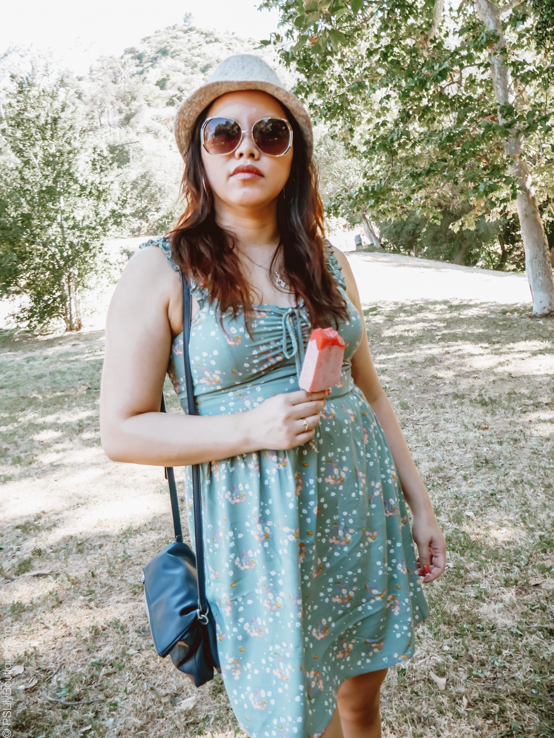 PSL_Griffith_Park-popsicle2-la-fashion-blogger-lucky-brand-sunglasses-green-floral-dress