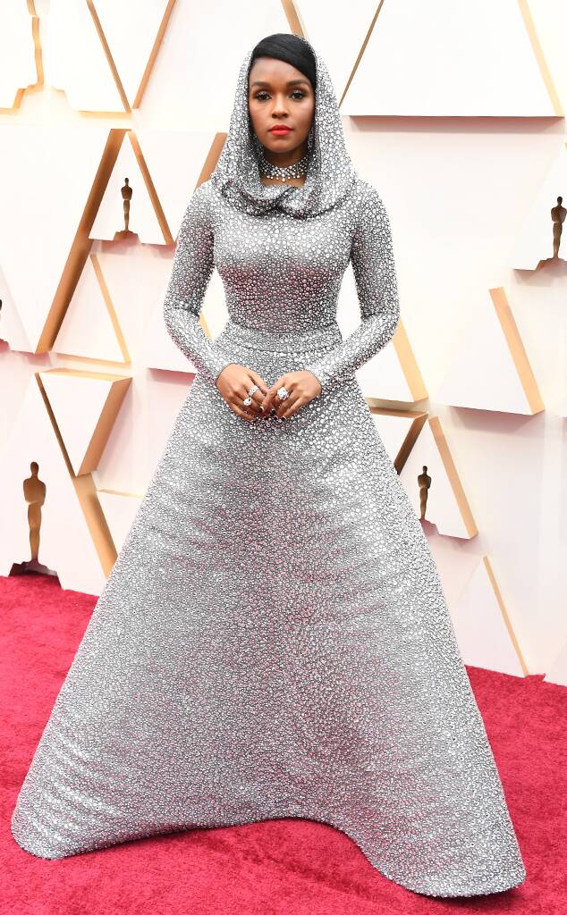 rs_634x1024-200209153530-634-Janelle-Monae-2020-Oscars-Oscar-Awards-Red-Carpet-Fashion-silver-gray-ralph-lauren-gown-dress