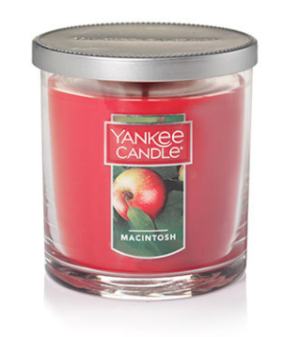 Yankee Candle Macintosh Candle – Red