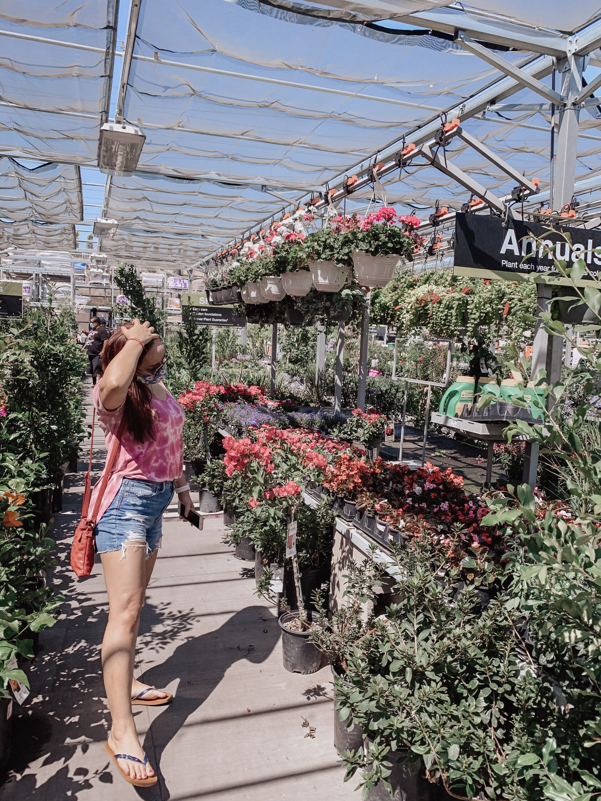 pslilyboutique-on-instagram-home-depot-flowers-plants-garden-center-stone-mountain-red-bag-la-fashion-blogger-streetstyle-summer-2020-outfit-ideas-IMG_1680