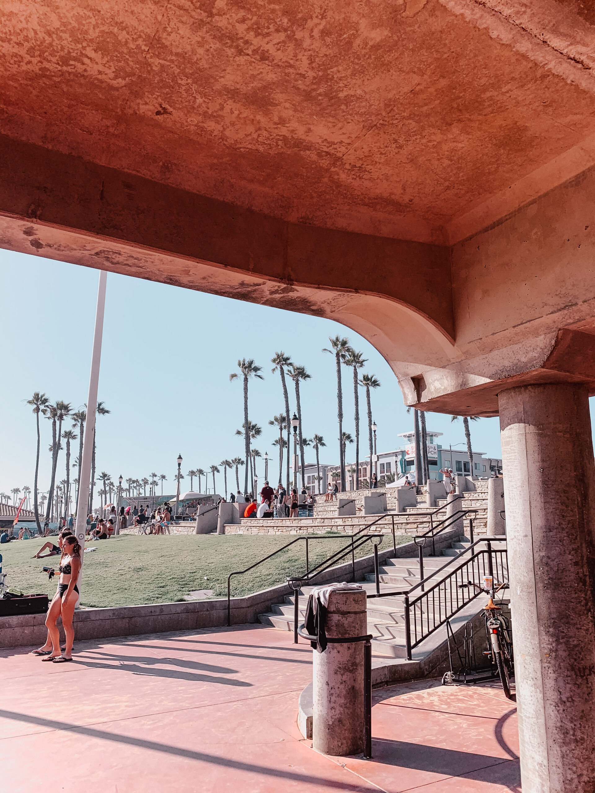 pslilyboutique-on-instagram-huntington-beach-pier-palm-trees-IMG_1092