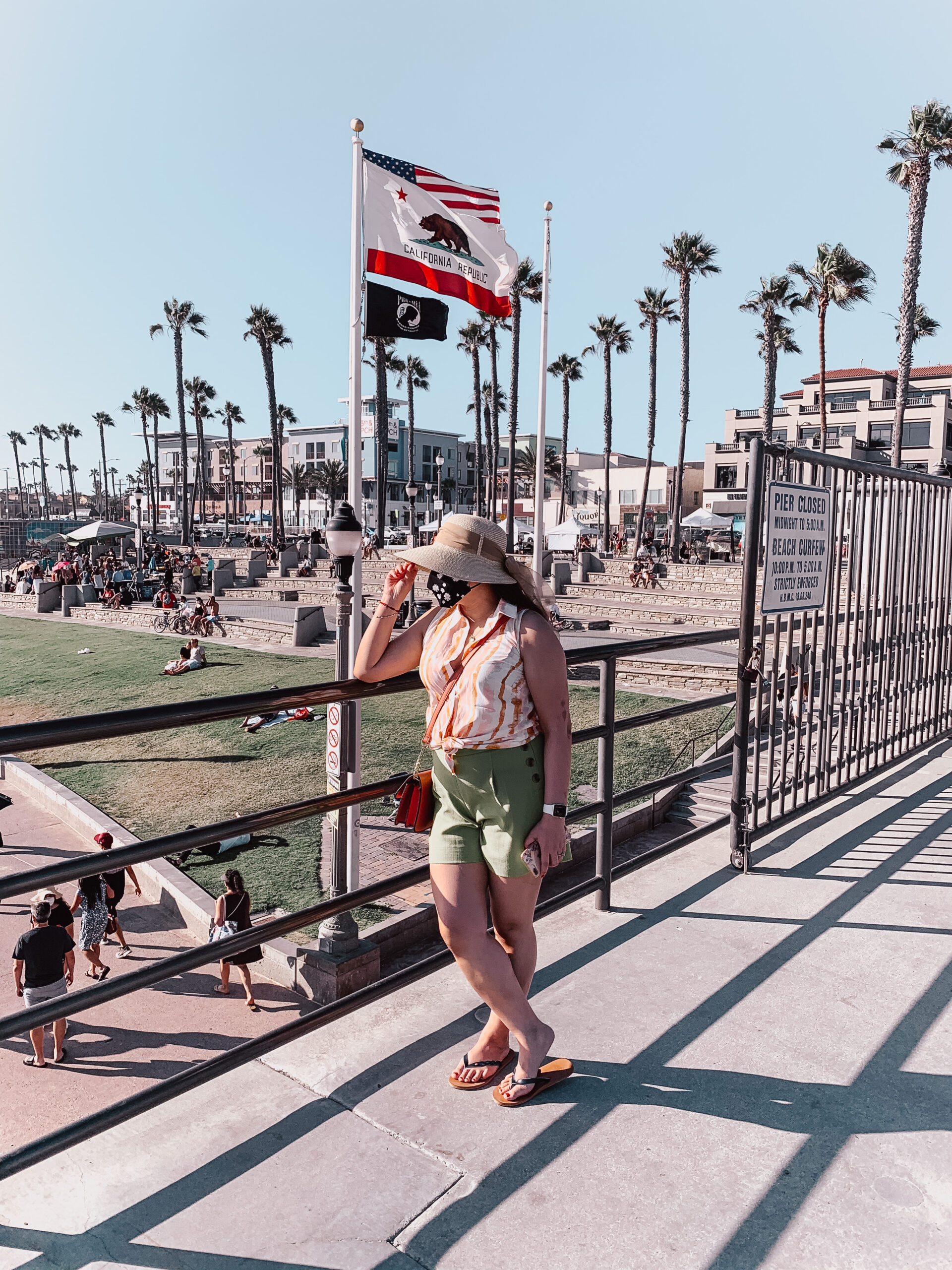 pslilyboutique-on-instagram-summer-2020-outfit-ideas-huntington-beach-pier-california-IMG_1095