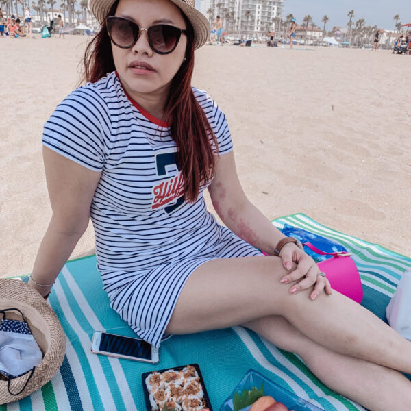 pslilyboutique-on-instagram-pinterest-tommy-hilfiger-white-blue-red-stripe-shirt-dress-summer-2020-outfit-ideas-beach-sand-la-fashion-blogger-8-19-20-IMG_2721, huntington beach