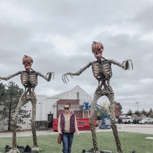 halloween-large-skeleton-pumpkin-decor-american-eagle-boot-cut-jeans-happy-halloween-eve-gucci-sunglasses-ralph-lauren-beige-cardigan-IMG_6570