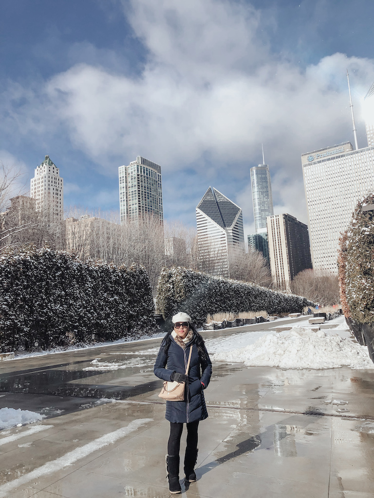 gucci-sunglasses-white-armani-hat-louis-vuitton-v-tote-pink-peach-bag-runway-fashion-chicago-travel-winter-snow-IMG_5523