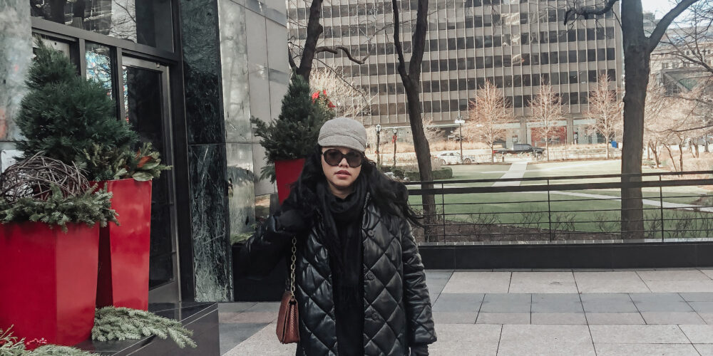 pslilyboutique-on-instagram-pinterest-black-stand-studio-dorothea-quilted-coat-winter-2024-outfit-ideas-chicago-downtown-gucci-sunglasses