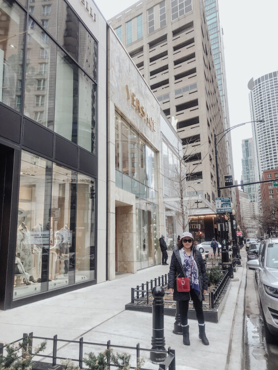 pslilyboutique-on-instagram-pinterest-versace-brunellocucinelli-runway-chanel-sunglasses-vera-wang-blue-top-black-merrell-boots-red-brighton-bag-spring-2025-outfit-ideas-dior-chicago-IMG_5634