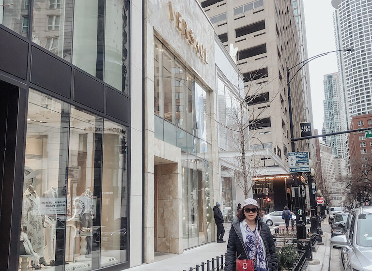 pslilyboutique-on-instagram-pinterest-versace-brunellocucinelli-runway-chanel-sunglasses-vera-wang-blue-top-black-merrell-boots-red-brighton-bag-spring-2025-outfit-ideas-dior-chicago-IMG_5634