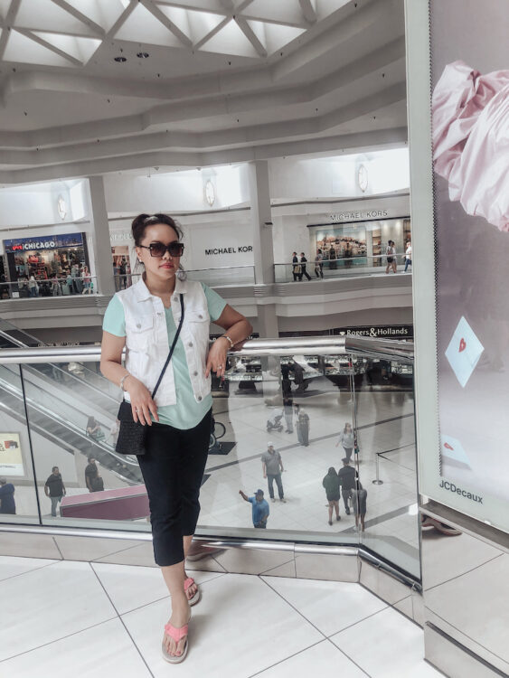 pslilyboutique-on-instagram-pinterest-chanel-sunglasses-white-vest-mint-green-shirt-walmart-pink-clarks-breeze-flip-flop-sandals-spring-2025-outfit-ideas-my style-IMG_8720