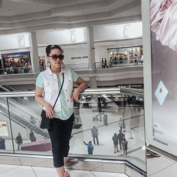 pslilyboutique-on-instagram-pinterest-chanel-sunglasses-white-vest-mint-green-shirt-walmart-pink-clarks-breeze-flip-flop-sandals-spring-2025-outfit-ideas-my style-IMG_8720