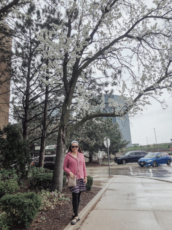 pslilyboutique-on-instagram-pinterest-ll-bean-pink-cardigan-sweater-express-dress-lele-sadoughi-headban-luxury-fashion-spring-outfit-ideas-2025-gucci-sunglasses-IMG_7863