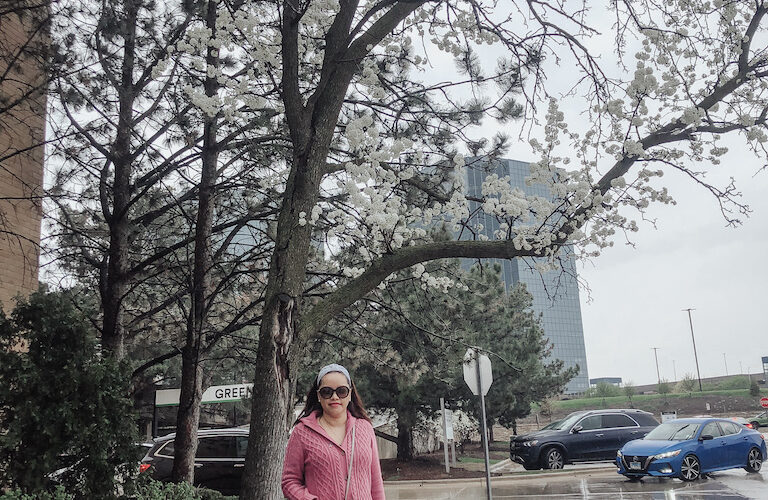 pslilyboutique-on-instagram-pinterest-ll-bean-pink-cardigan-sweater-express-dress-lele-sadoughi-headban-luxury-fashion-spring-outfit-ideas-2025-gucci-sunglasses-IMG_7863