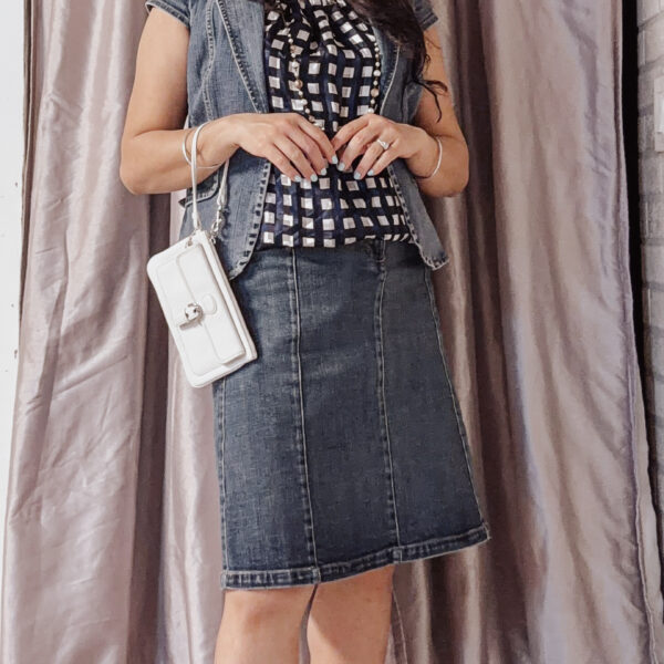 pslilyboutique-on-instagram-blue-talbots-denim-skirt-white-coach-bag-spring-2026-outfit-ideas-IMG_3870 2